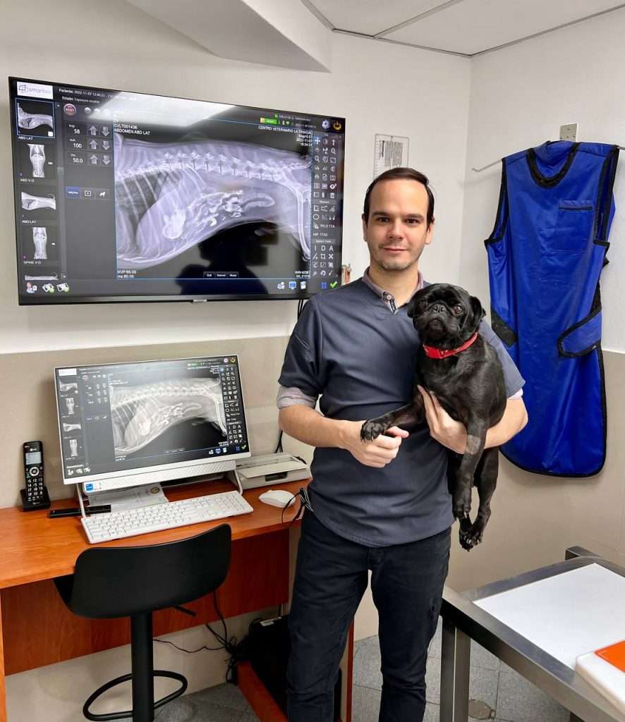 Dr. Gustavo Vuurman Medicina Veterinaria con tecnología de punta